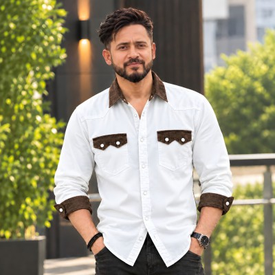 Double pocket denim shirt